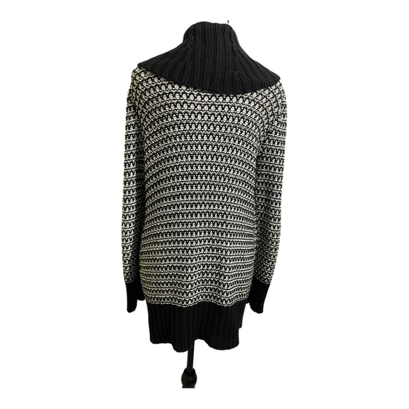 White House black market zipper front tunic sweater size medium. Knit - Picture 5 of 12